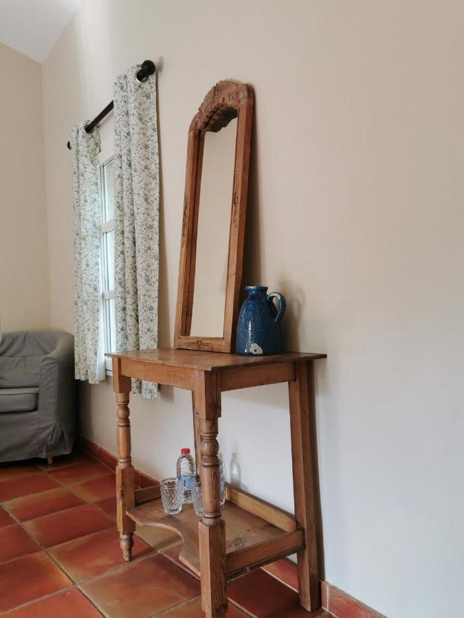 Вілла Domaine Geodora, Parfumeur En Provence Сен-Бонне-де-Монтору Екстер'єр фото