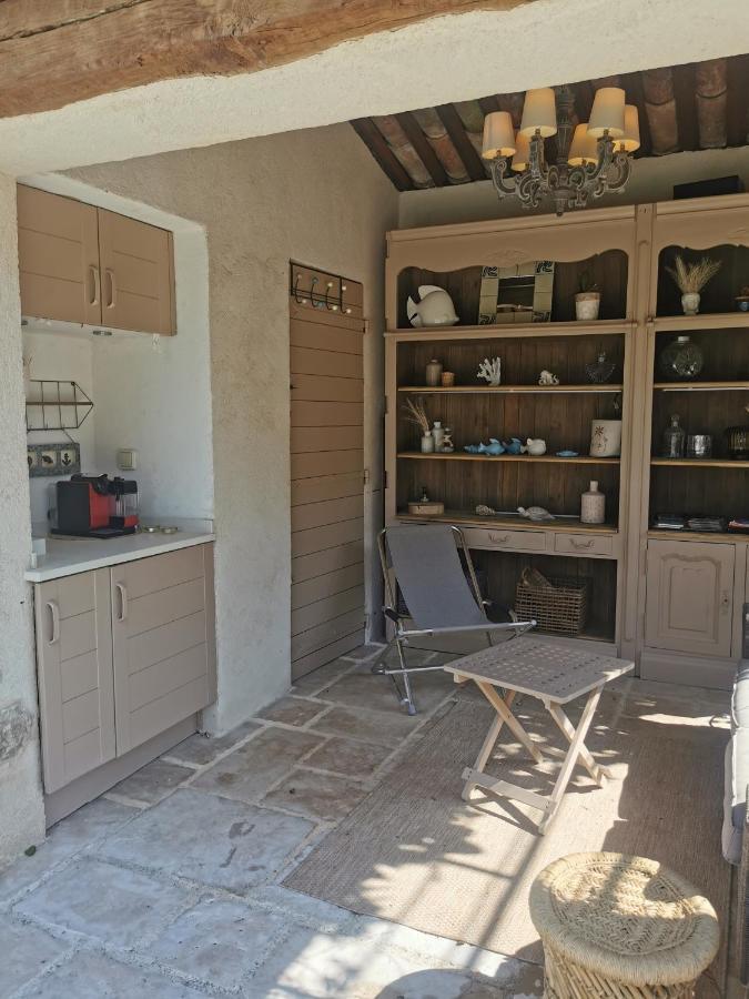 Вілла Domaine Geodora, Parfumeur En Provence Сен-Бонне-де-Монтору Екстер'єр фото