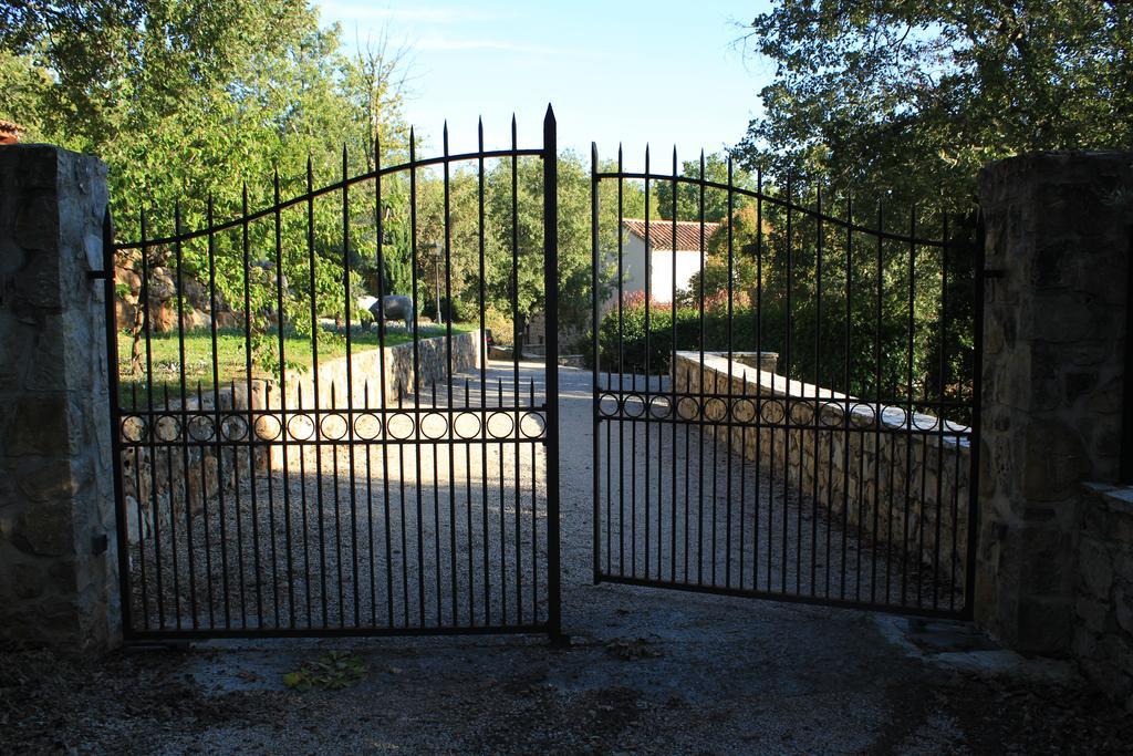 Вілла Domaine Geodora, Parfumeur En Provence Сен-Бонне-де-Монтору Екстер'єр фото