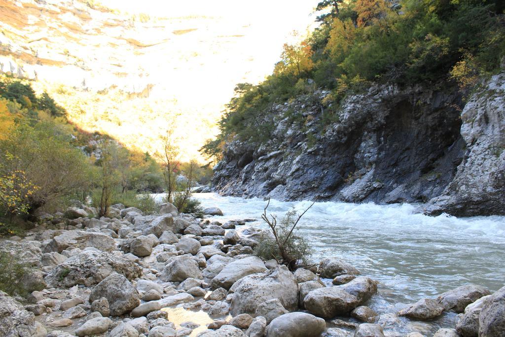 Вілла Domaine Geodora, Parfumeur En Provence Сен-Бонне-де-Монтору Екстер'єр фото